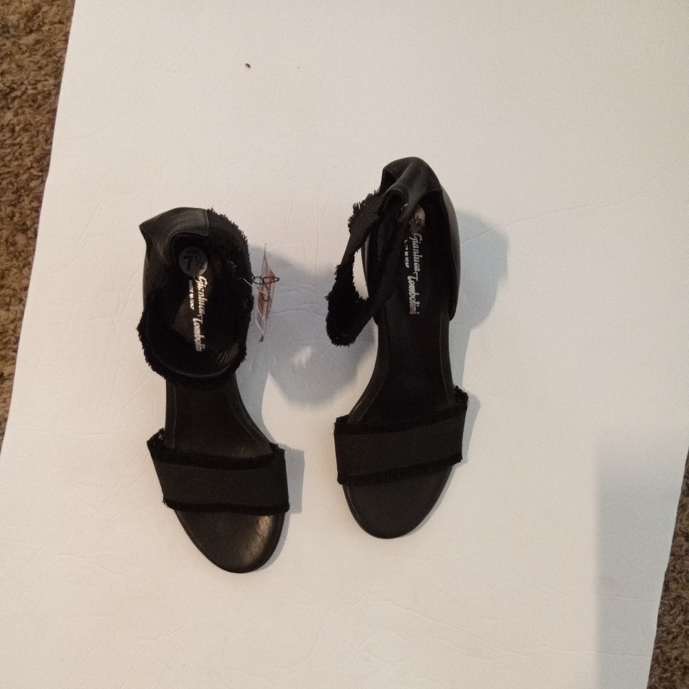 Black‎ Minimalist Flat Sandals Gianluca Tombolino, Size 7.5 Brand New
